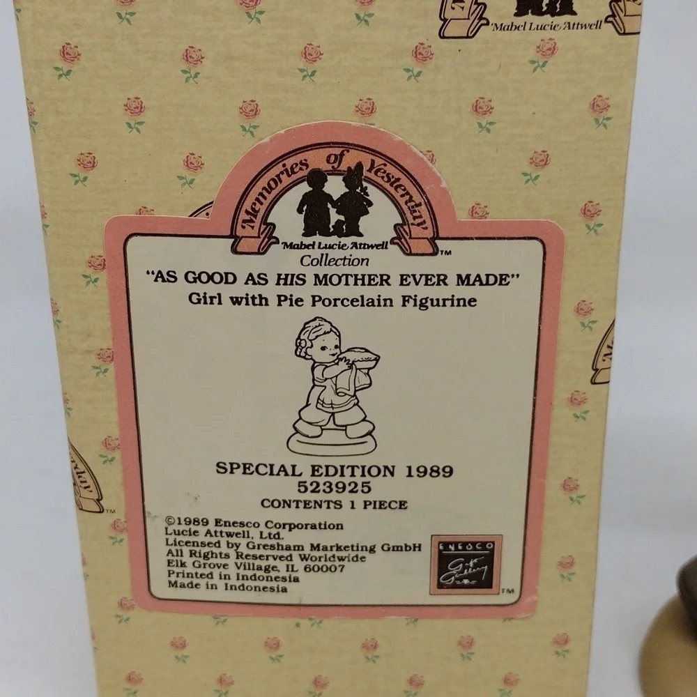 Vintage Enesco Special Edition 1989 Girl with Pie Porcelain‎ Figurine